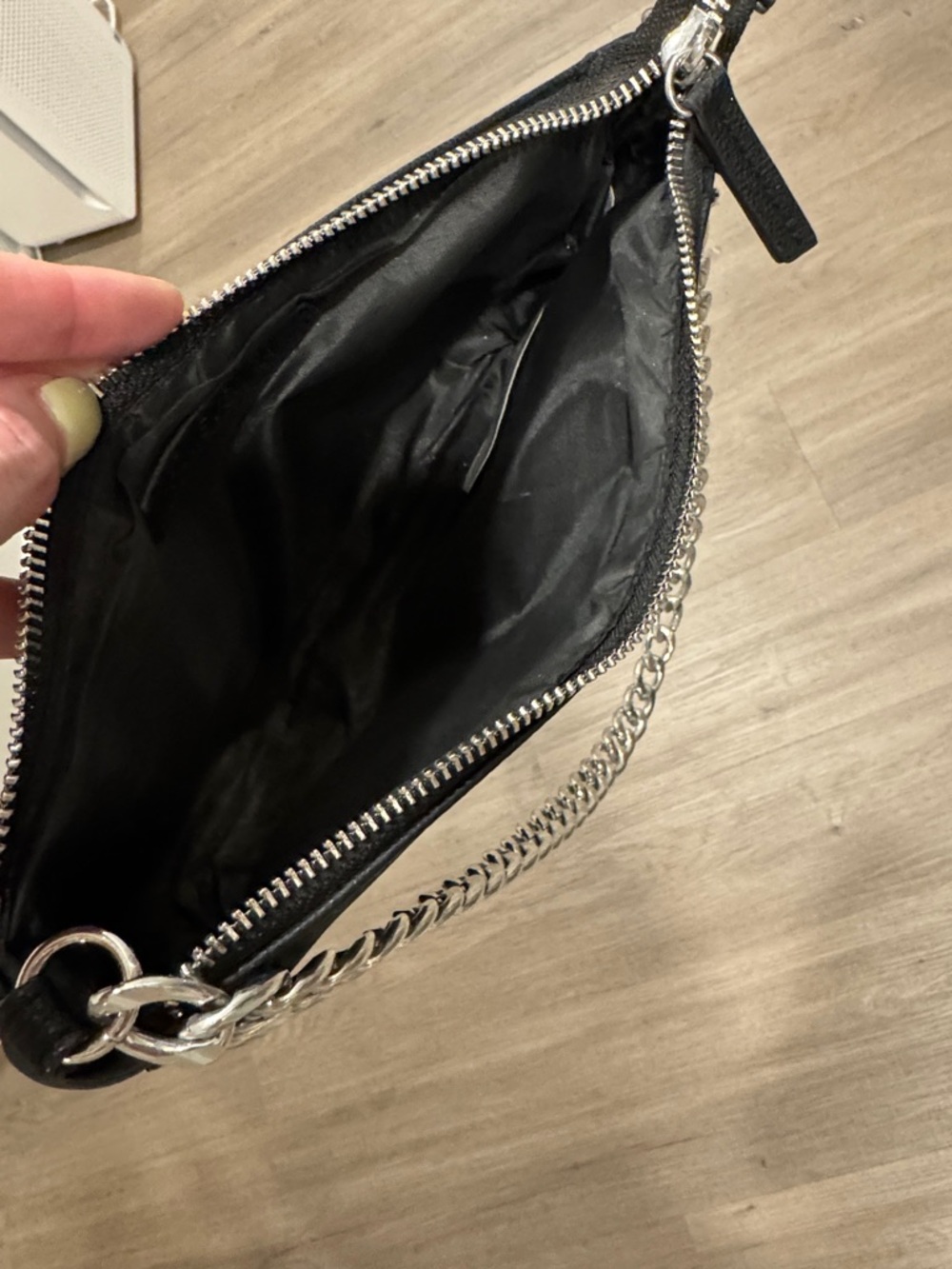 EXCELLENT CONDITION - Black Chain-Handle mini purse / shoulder bag - Picture 5 of 6